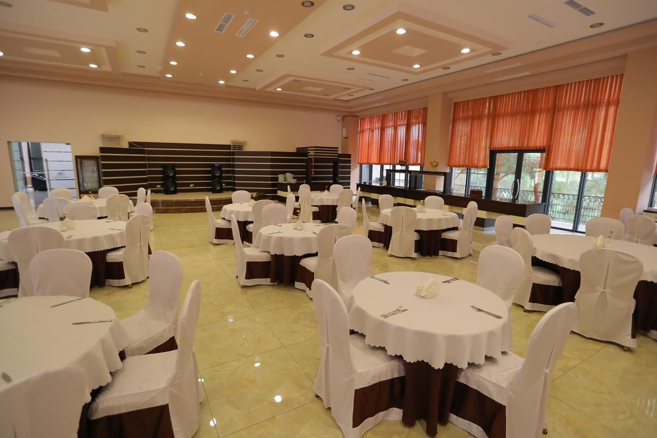 Отель Aghveran Ararat Resort Hotel Арзакан-28