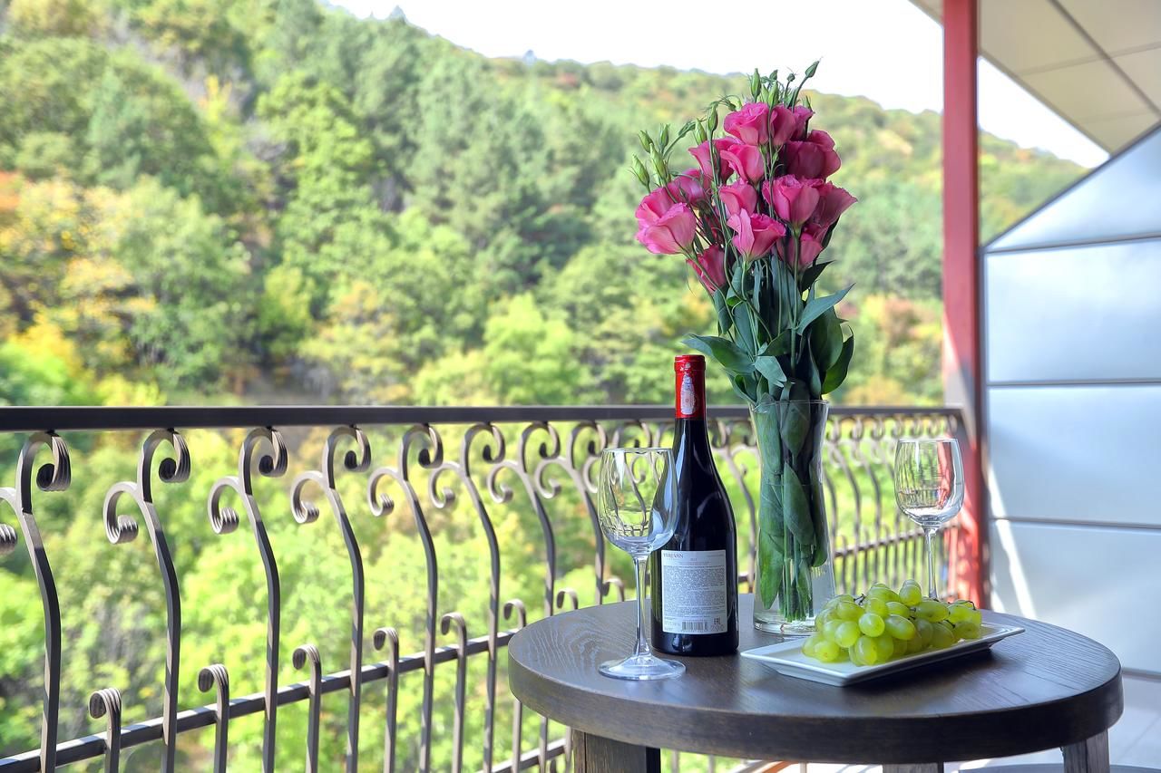 Отель Aghveran Ararat Resort Hotel Арзакан-35