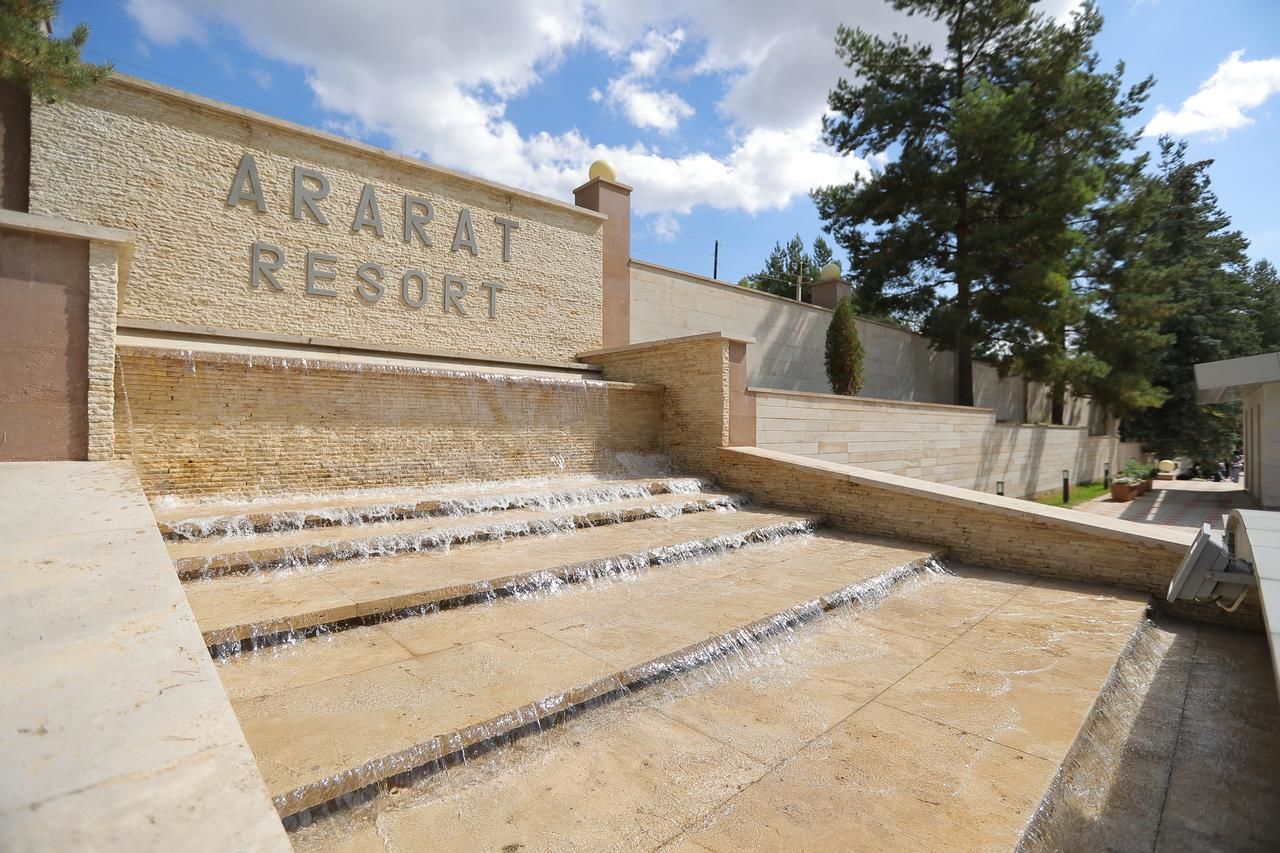 Отель Aghveran Ararat Resort Hotel Арзакан-47