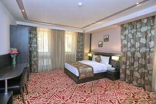Отель Aghveran Ararat Resort Hotel Арзакан Семейный люкс-2